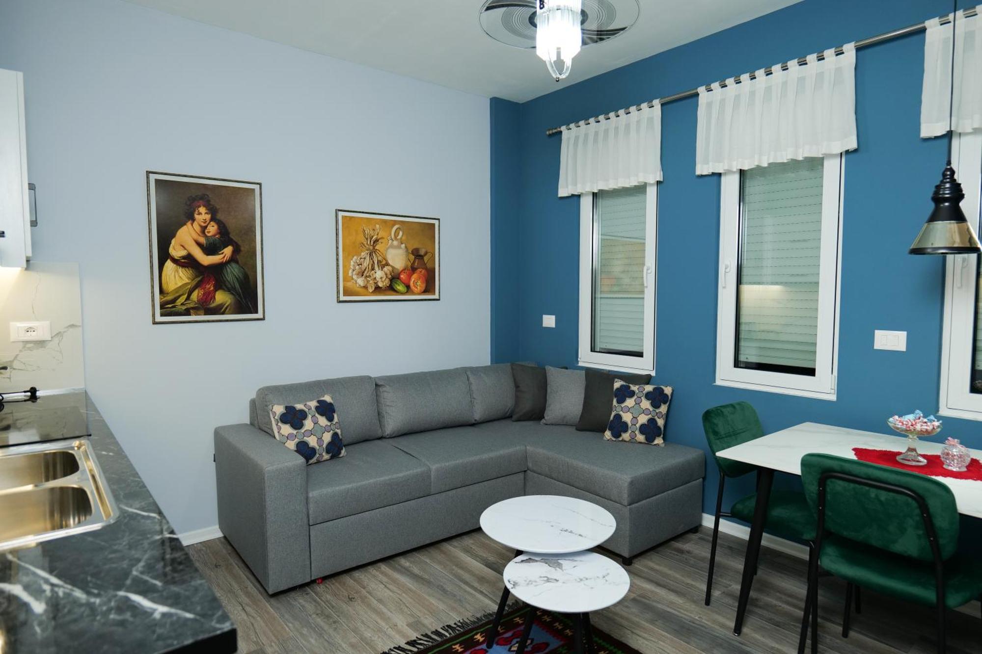 Travelers' Korca Home Bagian luar foto