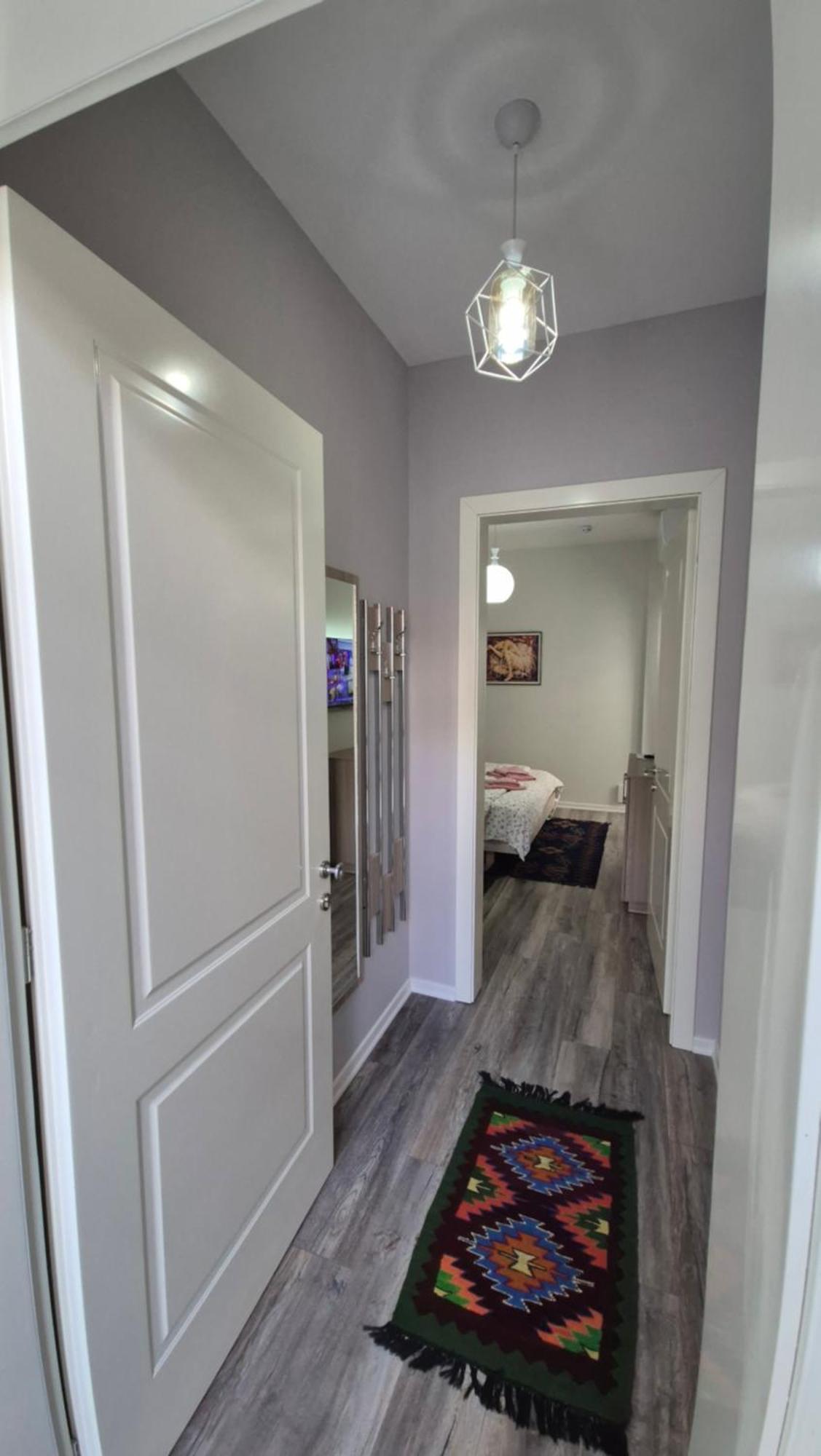 Travelers' Korca Home Bagian luar foto